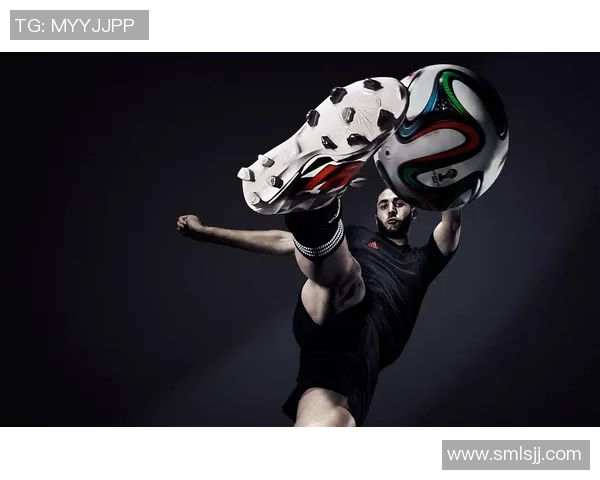 足球明星的黑色魅力展现出高级时尚与个性风格的完美结合